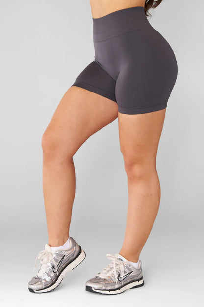 W164 CORE LUXE SHORTS