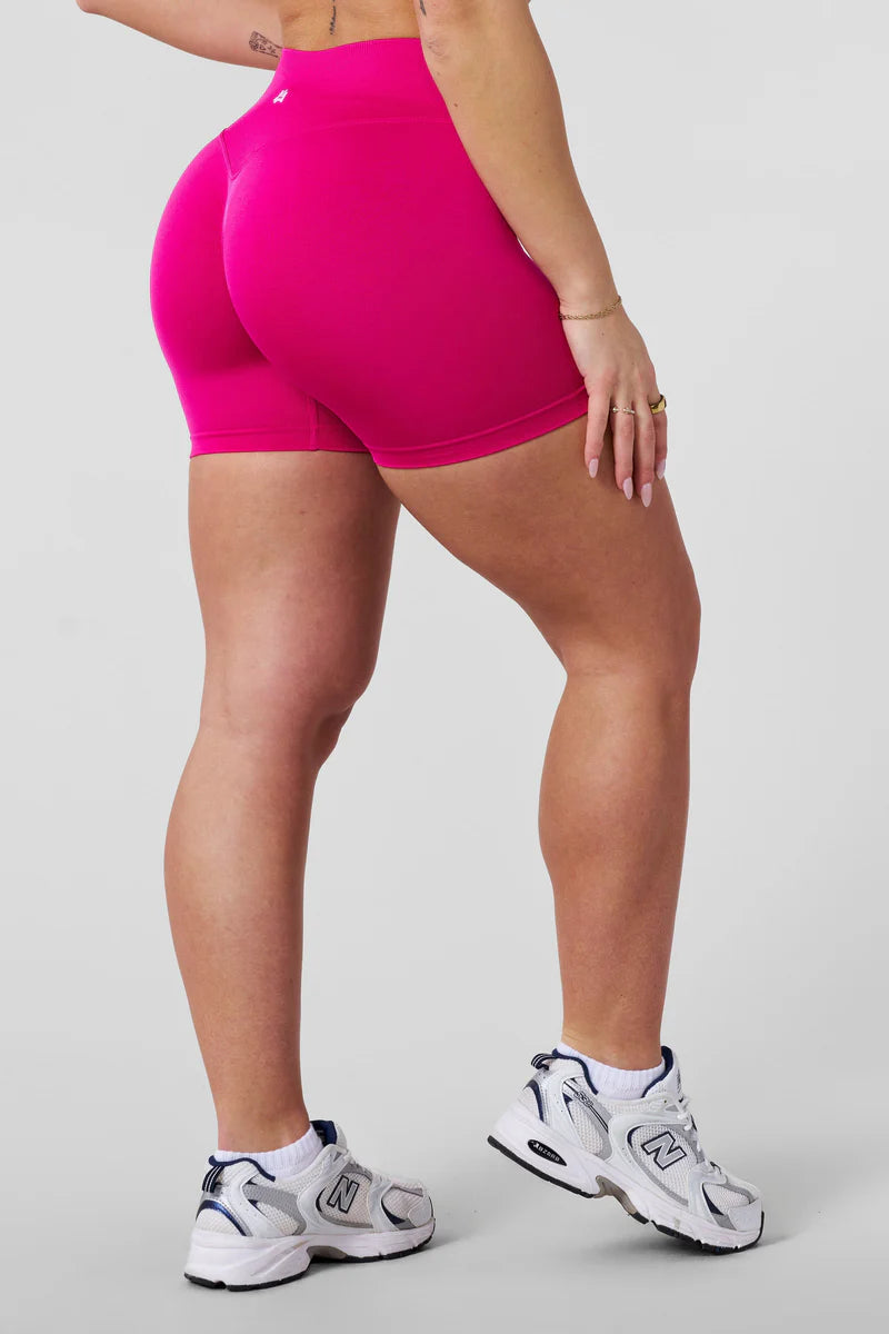 W128 LEGACY SEAMLESS SHORTS SPRING 25'