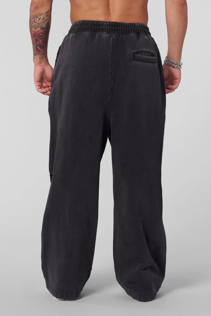 2018 - BAGGY ASS SWEATS