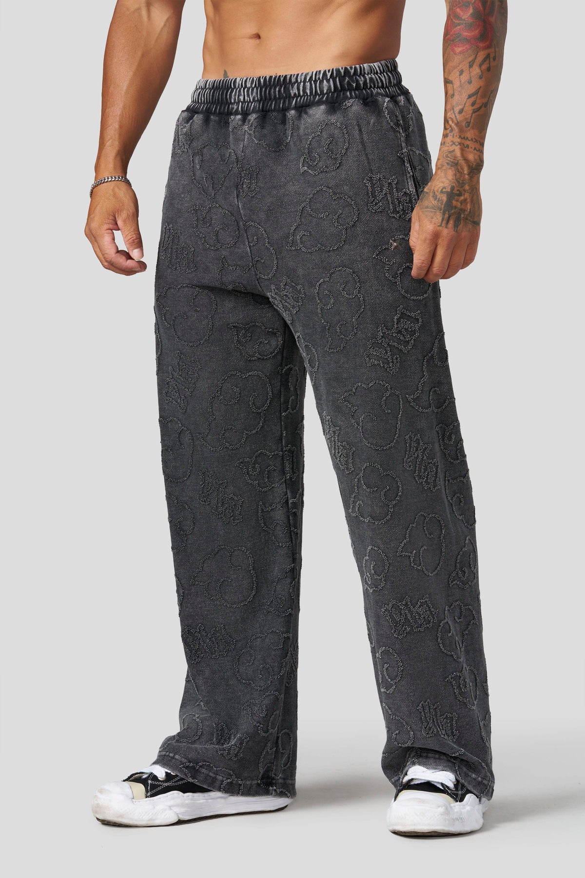 2109 - NARUTO CLOUD SWEATS