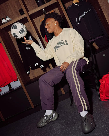 826 - UNI CREWNECK