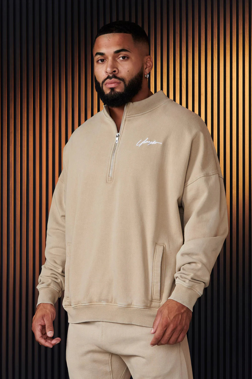 520 - SUNDAY QUARTER ZIPS