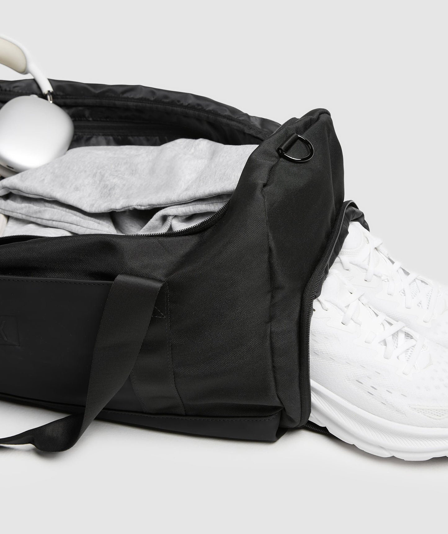 MEDIUM EVERYDAY GYM BAG